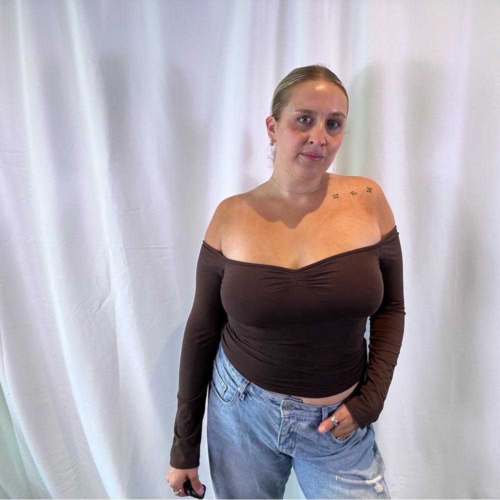 Brown off the shoulder top brand new